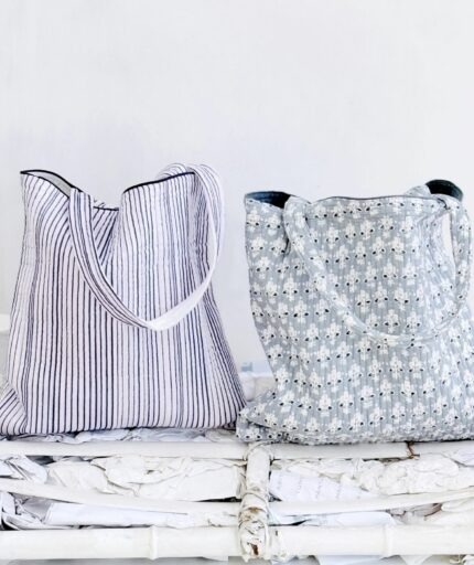 SMALL TOTE BAG